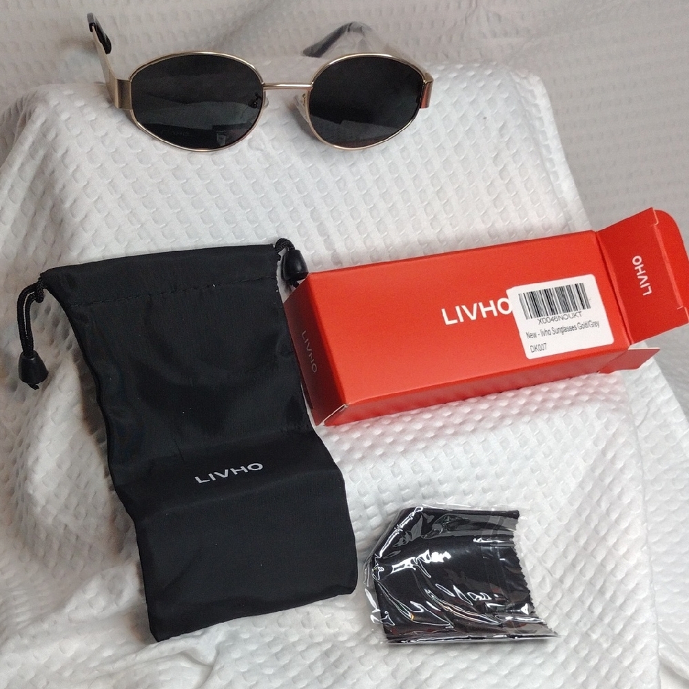 Black Oval Sunglasses for Men With Case And Cleaning Cloth